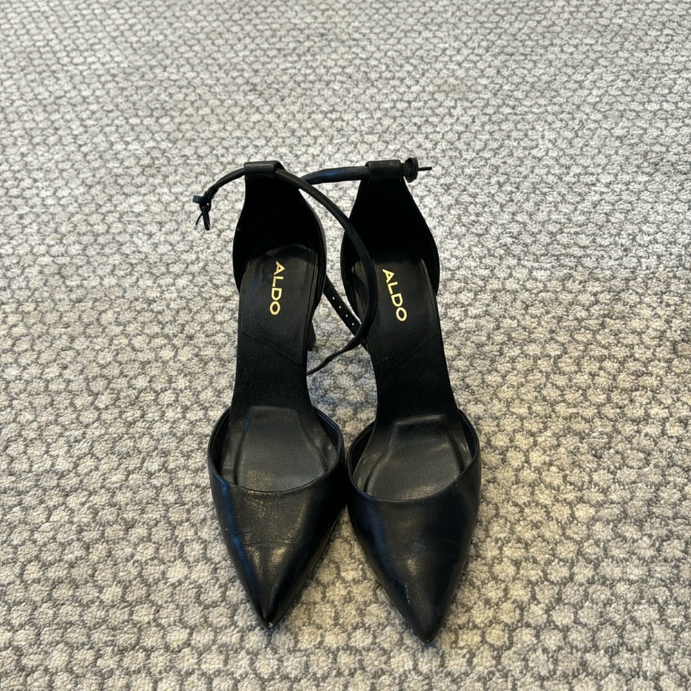 Black heel women